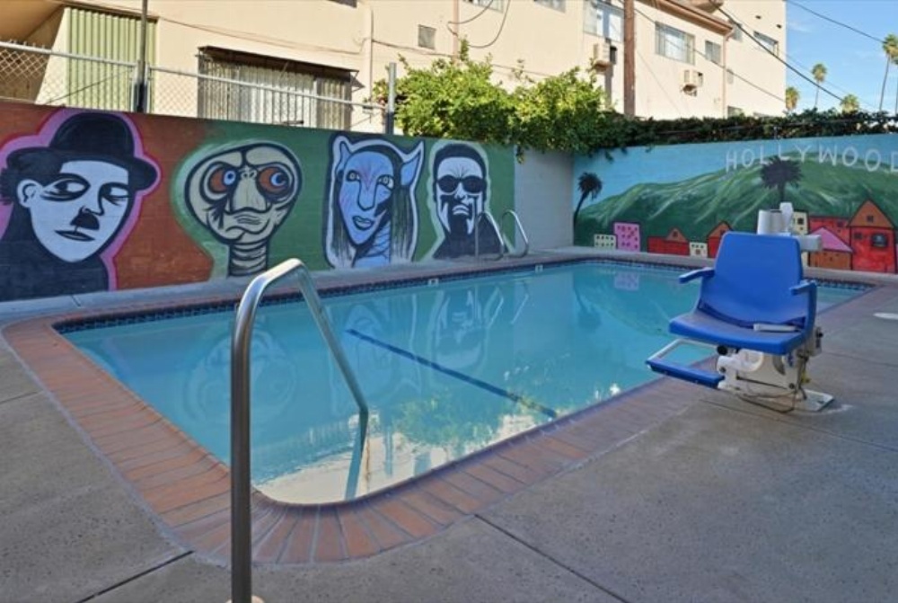 Americas Best Value Inn Hollywood Main image